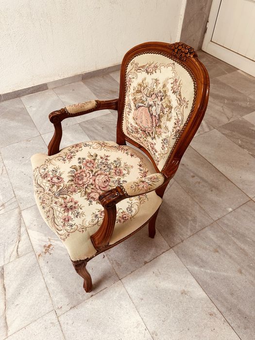 Винтидж фотьойл в стил Louis XV (рококо) – масивно дърво