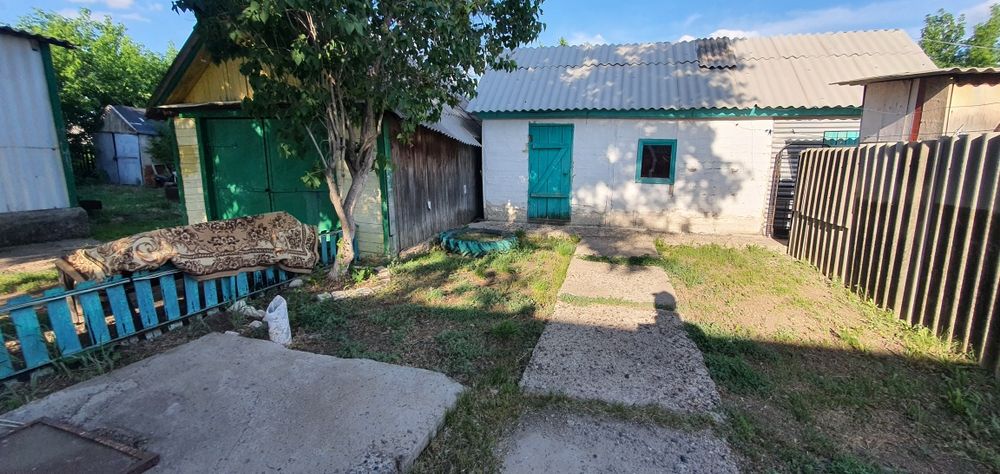 Продам дом в посёлке Жарсуат, ЗКО.