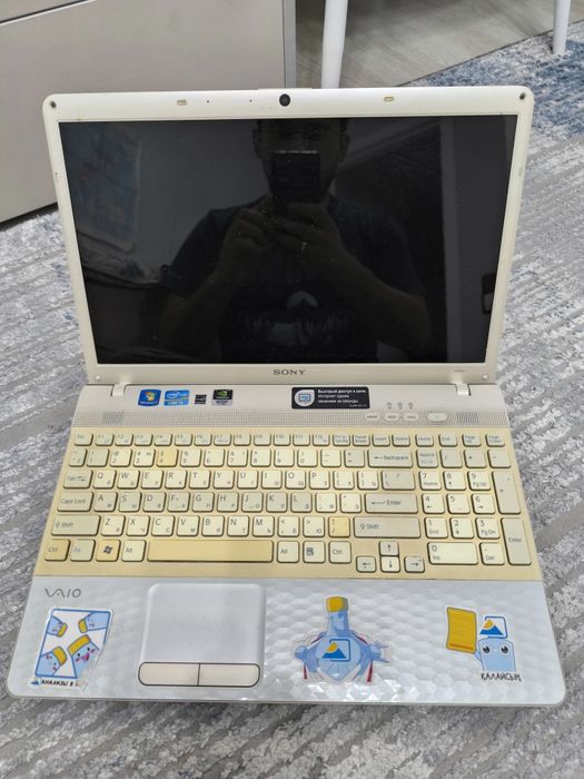 Продам ноутбук Sony  с SSD диском. Всё работает