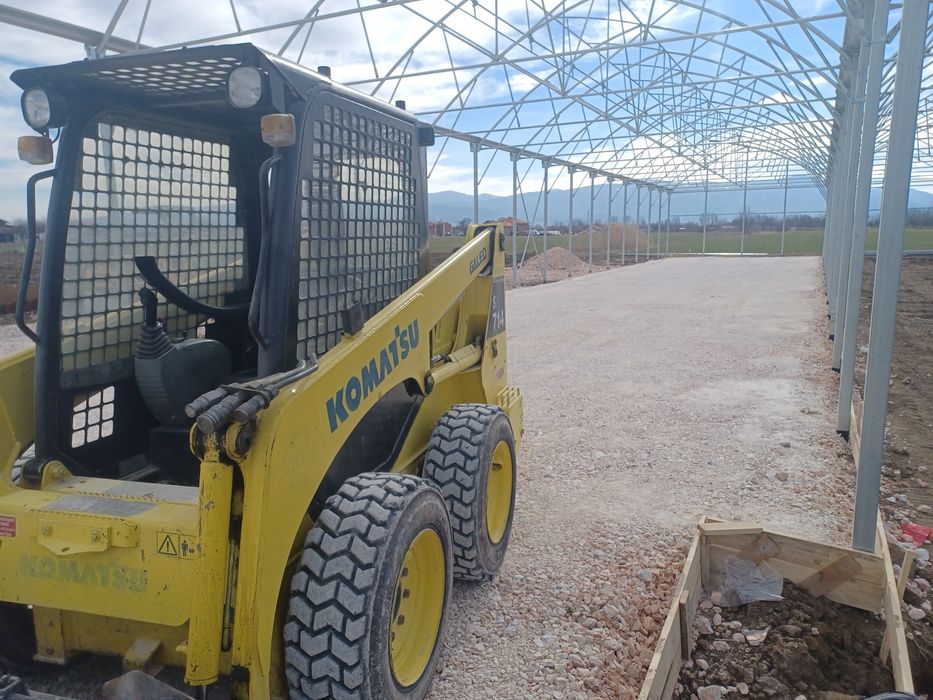 Услуги с бобкат,валяк и самосвал