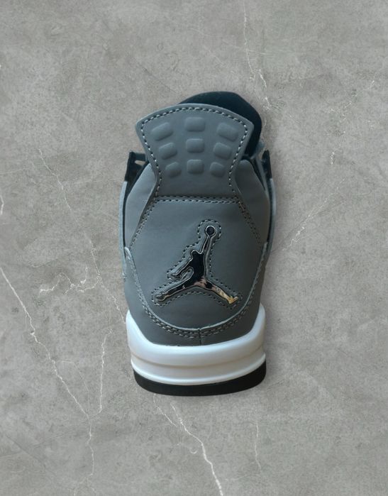 Jordan 4 Noi Gri