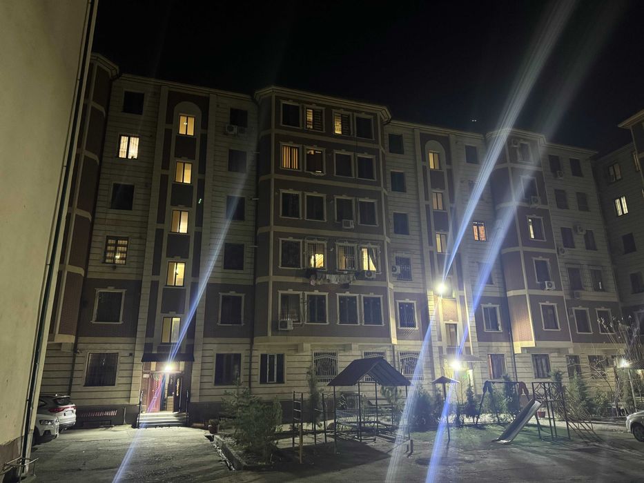 uy shoshilinch  sotiladi