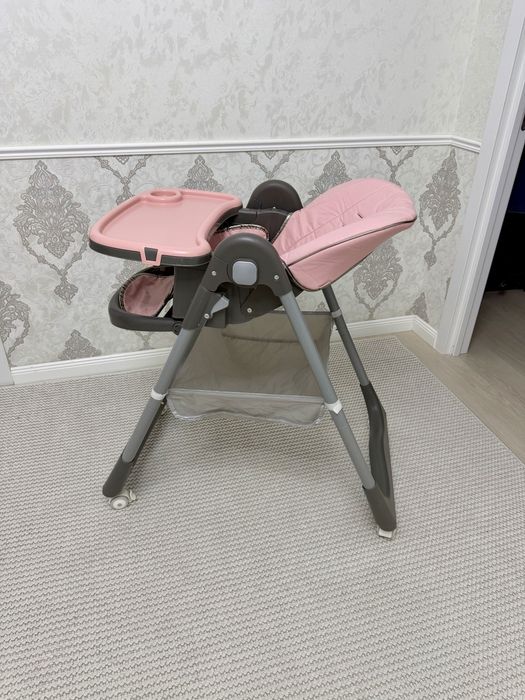 Детский стульчик/стол для кормления.