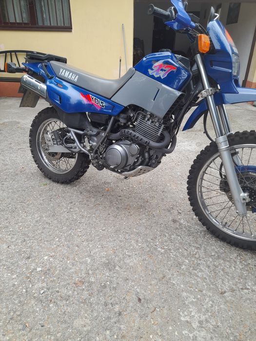 Se vinde yamaha xt 600e