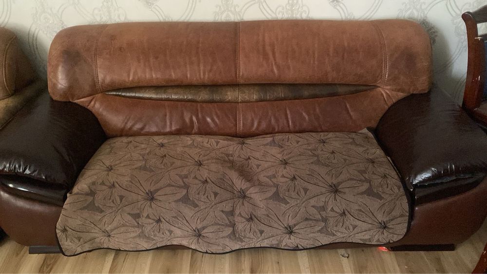 Диван кожанный 3+1+1