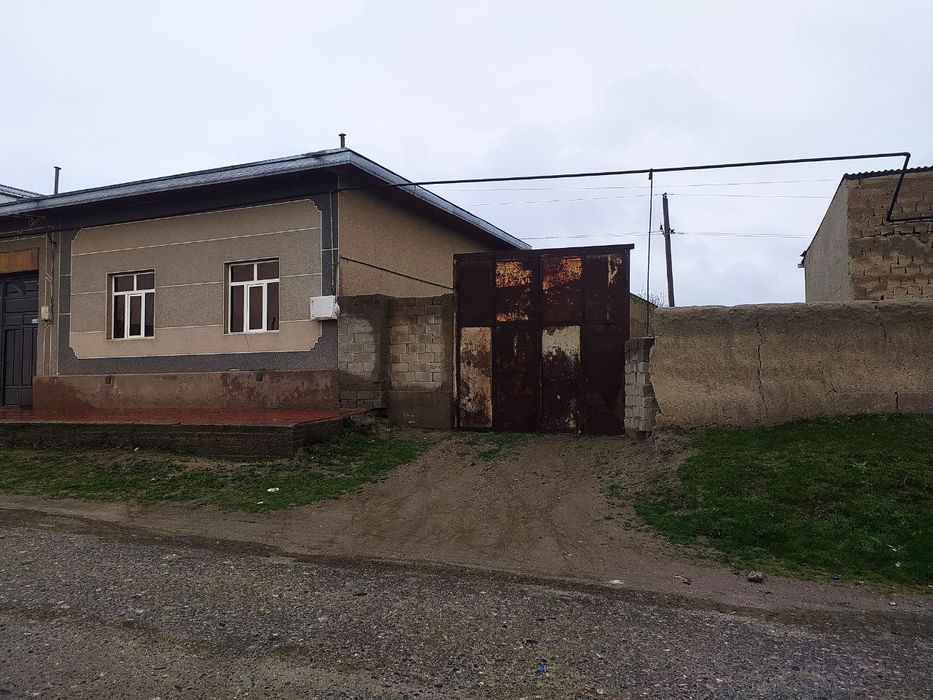 Ер сотилади камолот махаласида супер