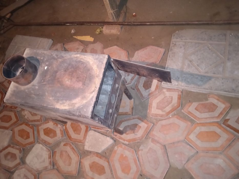 Антиквариат. Телевизор без вайфая . домашняя печка