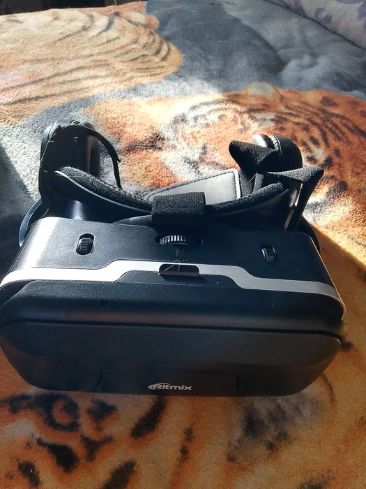 Очки вертикальной реальности.