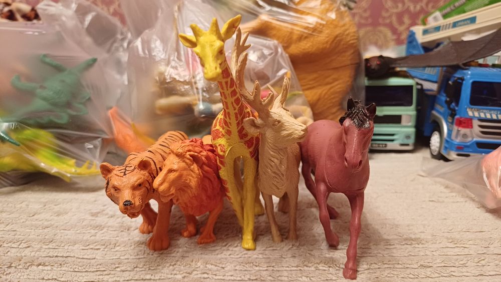 Музыкальные машинки 1500 тг