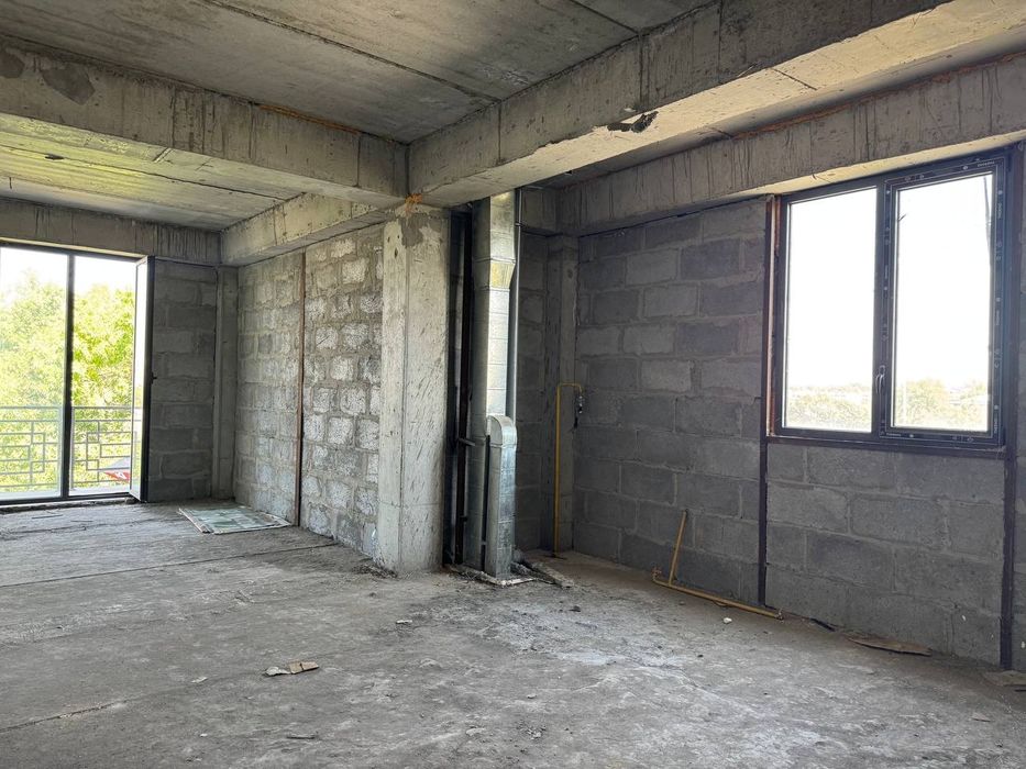 Новостройка с кадастром.Ялангач, ор-р Бухара кафе.5й этаж. Лифт есть