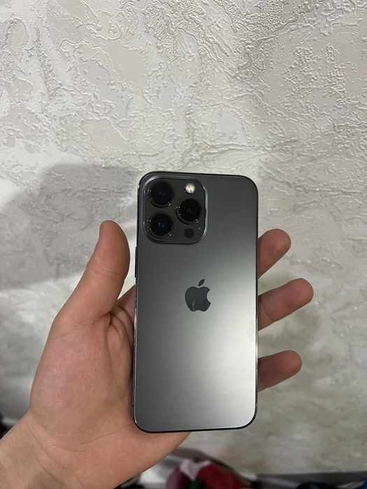 iPhone 13 pro.  Ideal