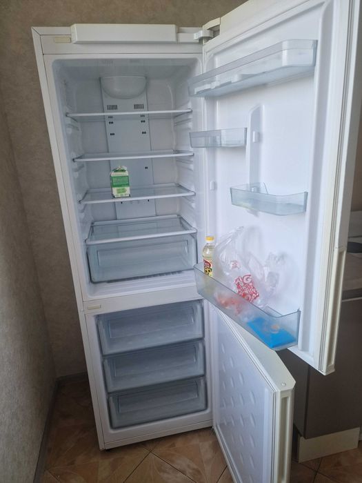 Холодильник б/у Samsung