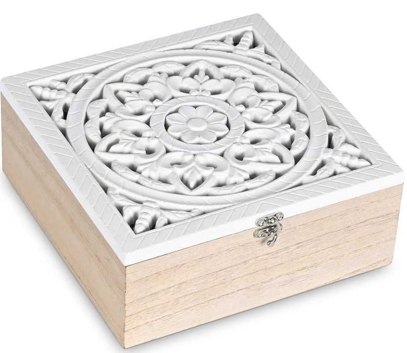 Красива дървена кутия за чайн