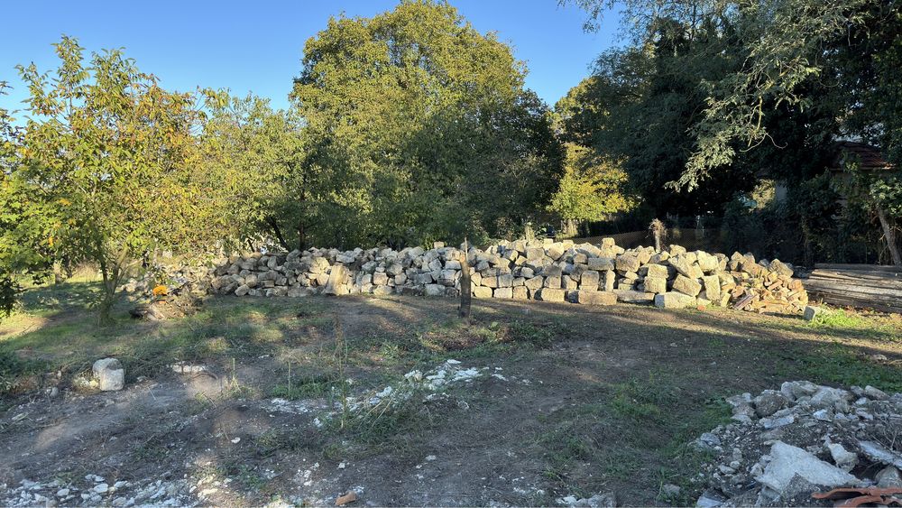 Дялан камък 160лв/м3, налични към 60м3,