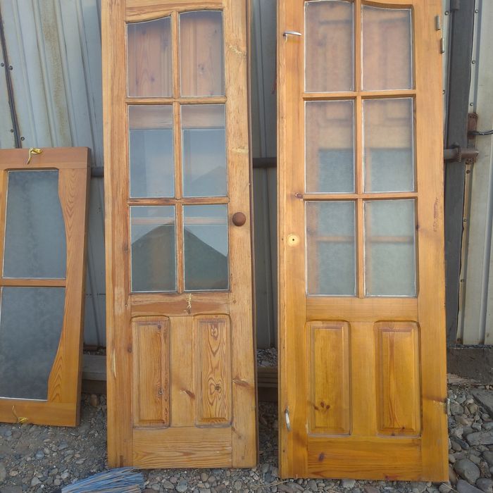 Дверь деревянные