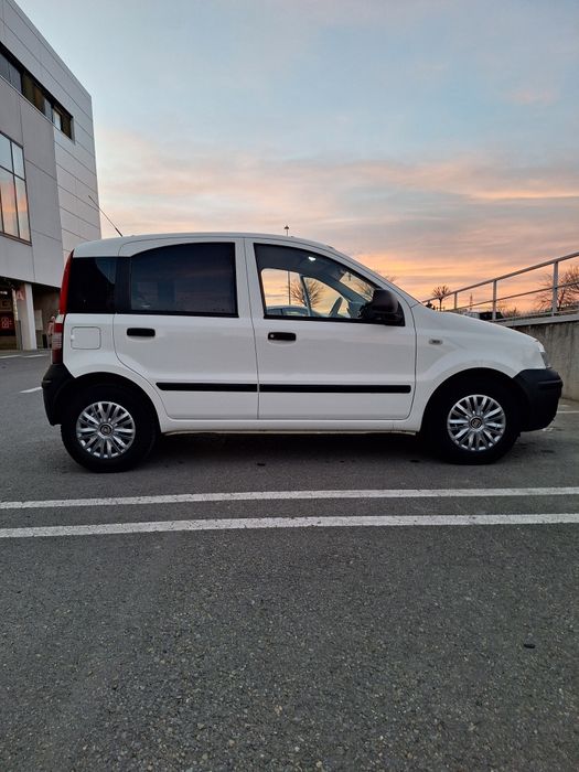 Se vinde Panda  2010