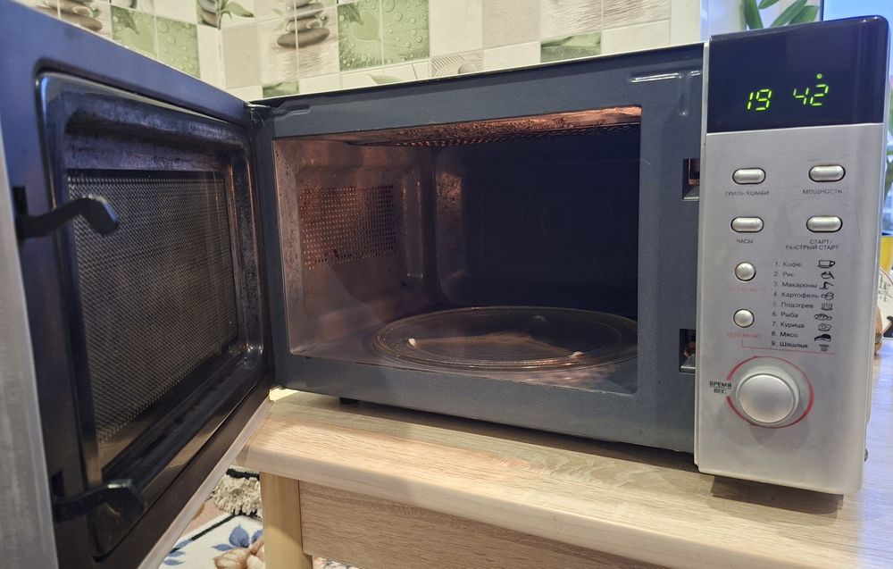 Продам микроволновую печь
