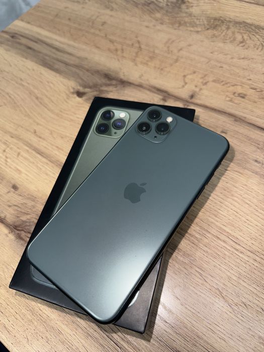 Продам iPhone 11 Pro Max в отличном состояни