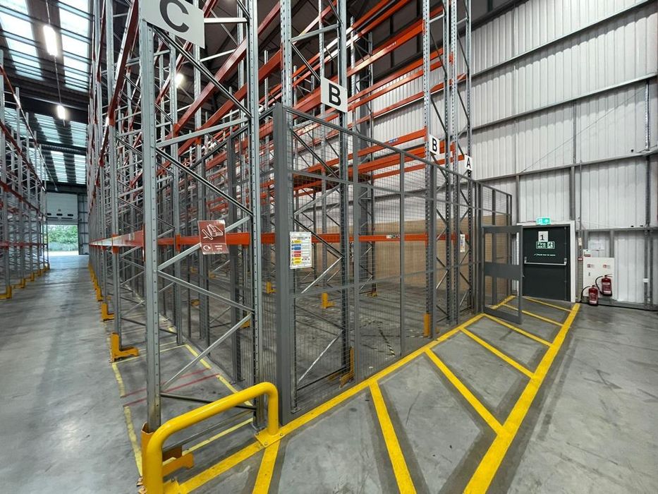 Rafturi metalice pentru depozitare europaleti