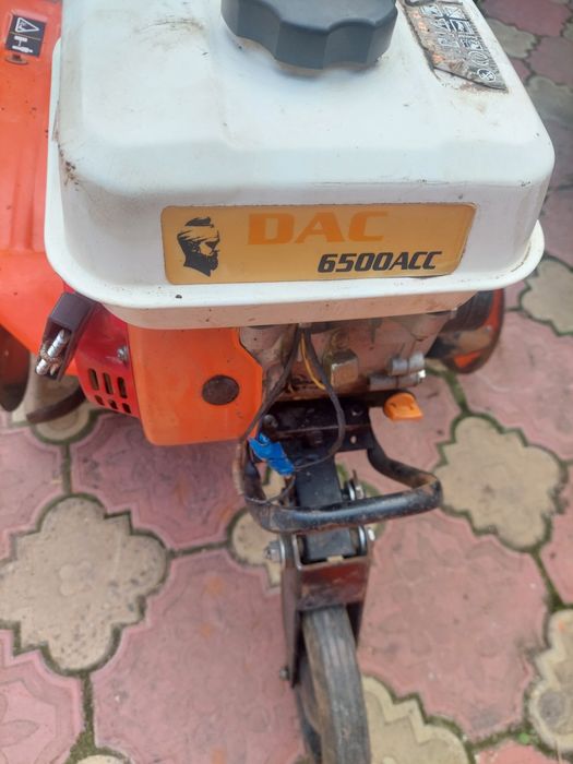 De vânzare motosapa