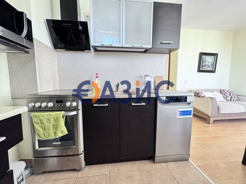 Продава се Тристаен апартамент в Свети Влас - 73 кв.м за 1028 €/кв.м - Снимка #12