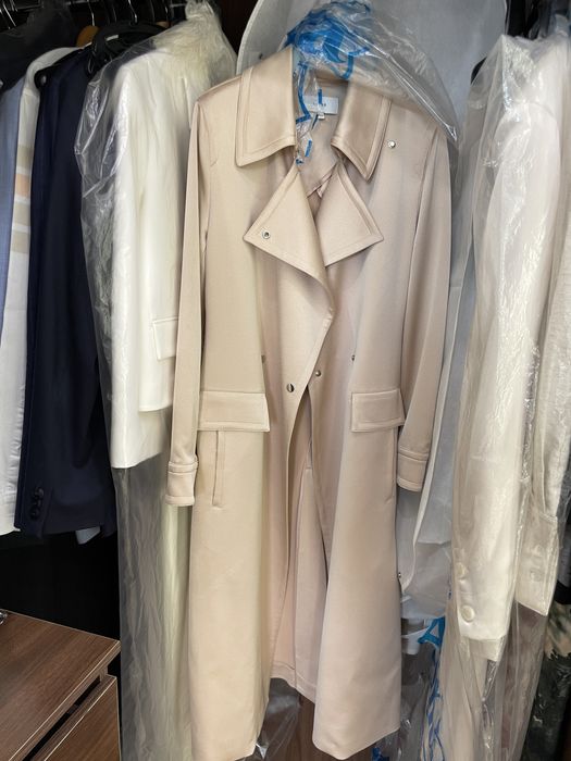 Легкий тренч Reiss