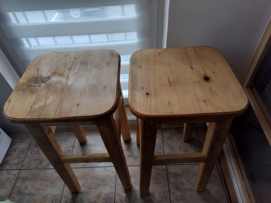 Set 2 scaune rustice