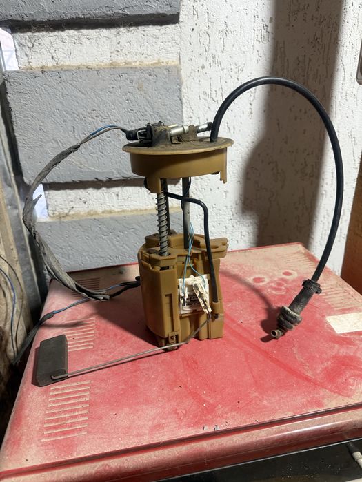 Бензин насос дизелный паплавок