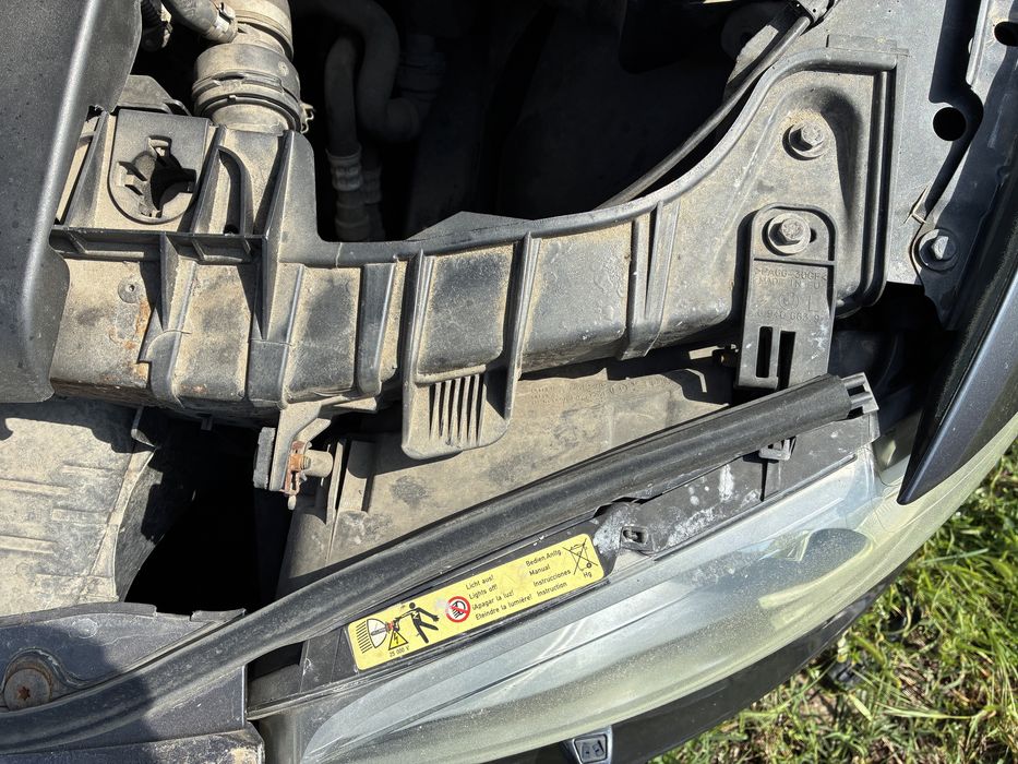 Far faruri stanga dreapta bmw seria 1 e81 e82 e87 e88 xenon