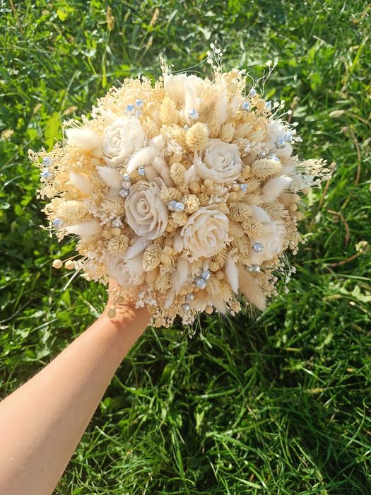 Vând buchete mireasa sau nasa