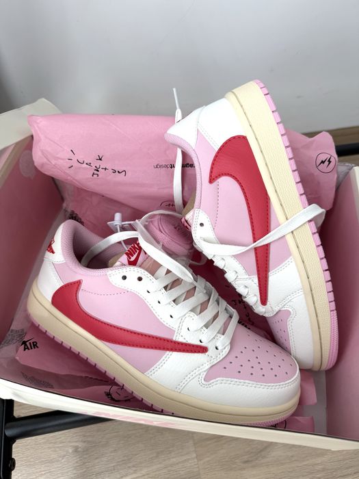Маратонки Nike travis scott (24,5см)