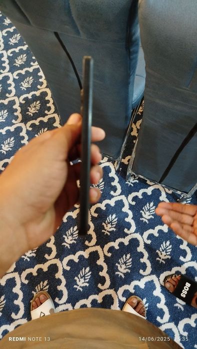 Redmi 12 aybi yoʻq usta koʻrmagan