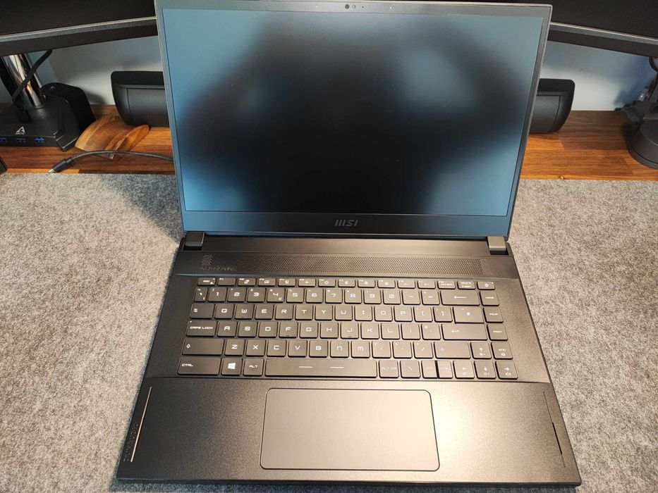 Лаптоп MSI GS66 Stealth