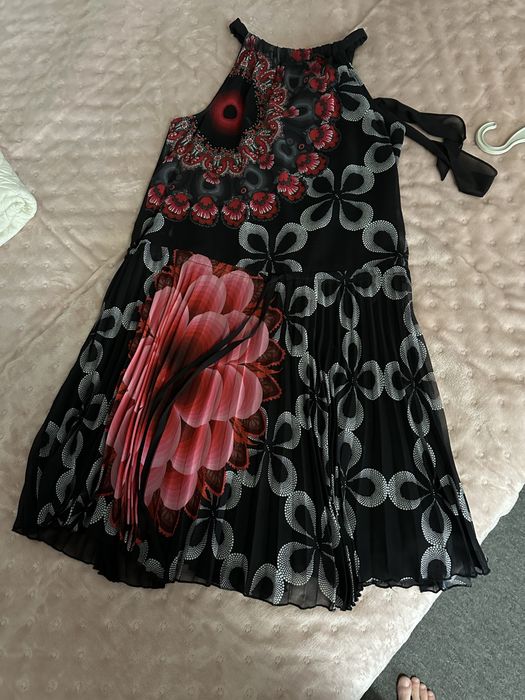 Продам платье Desiqual