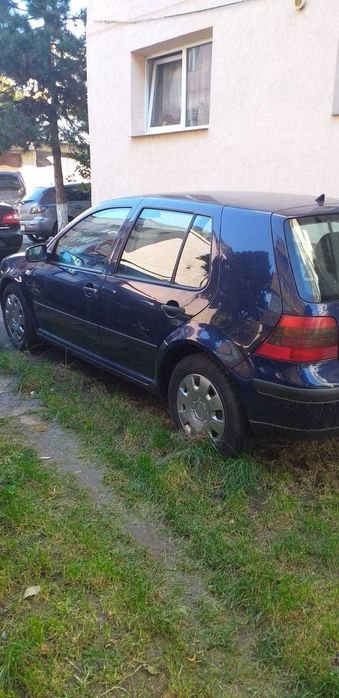 Vand golf 4 motor 1.4 benzina an 2001