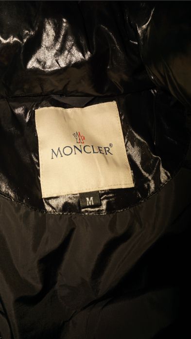 Продам куртку монклер