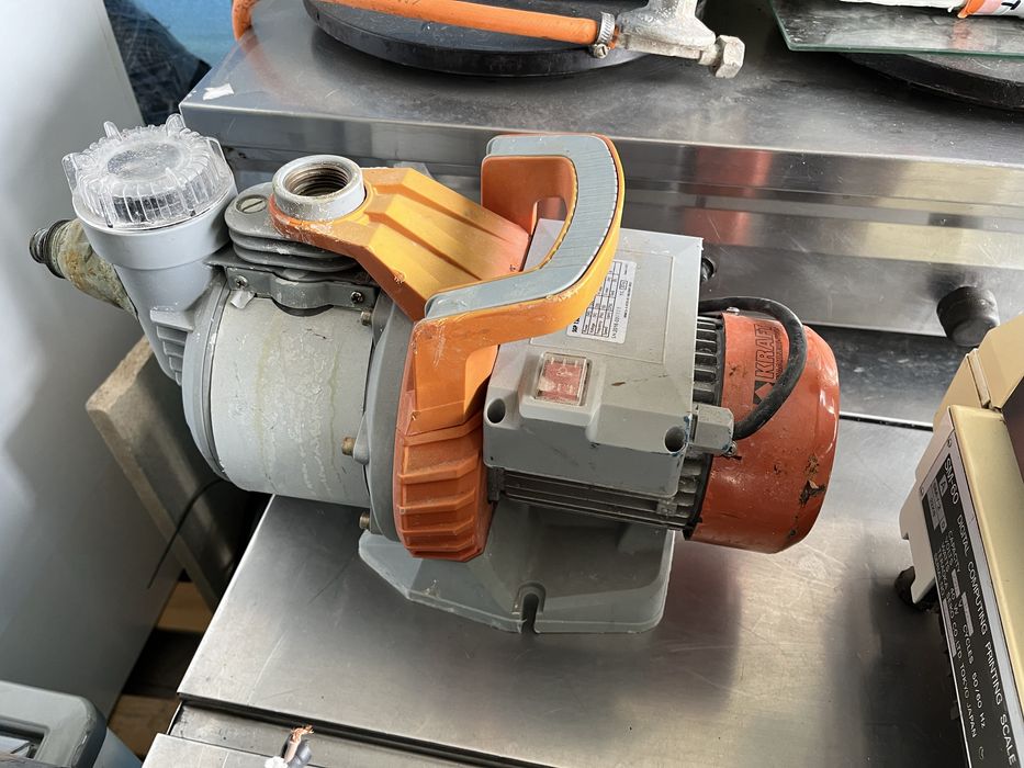 Водна помпа електрическа