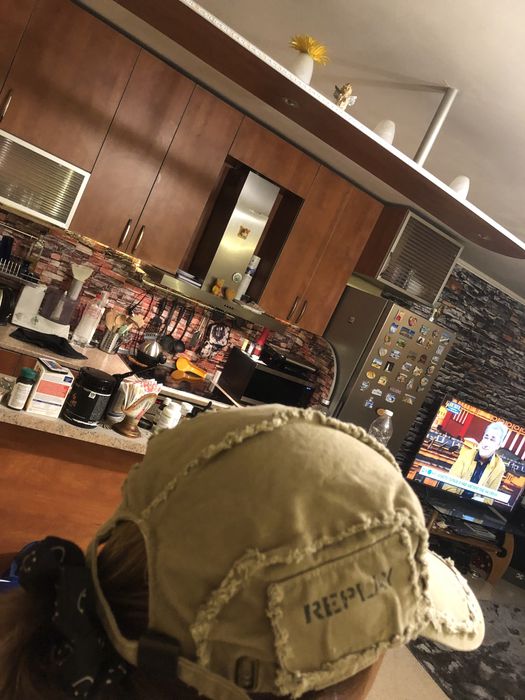 Шапка с козирка”REPLAY”