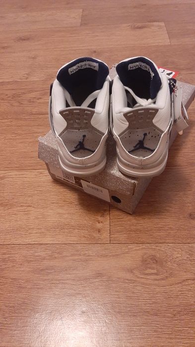 Спортивная обувь