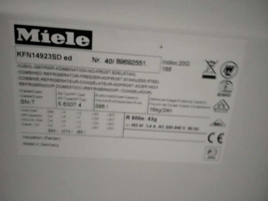 Продавам за части хладилник MIELE KFN14923SD ed