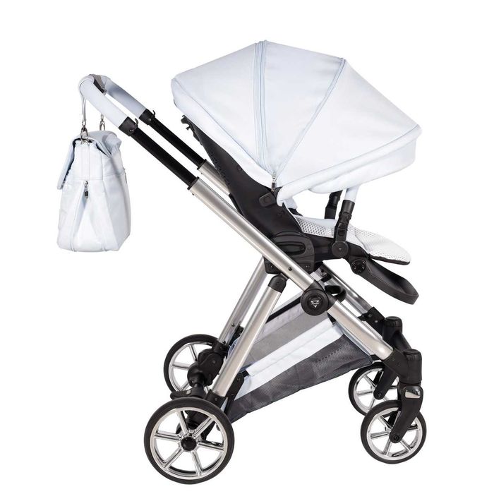 Бебешка количка Junama Ellegante 3в1 с столче за кола