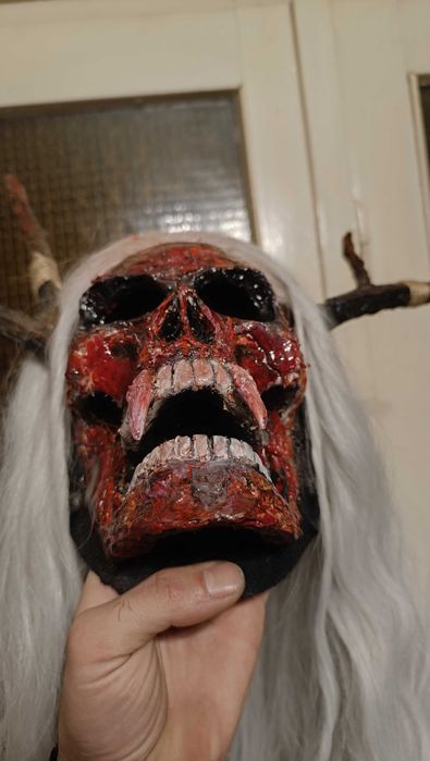 Карнавални/кукерски маски