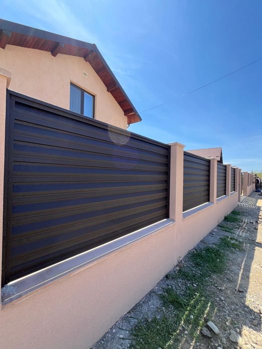 Porti garduri tip jaluzea