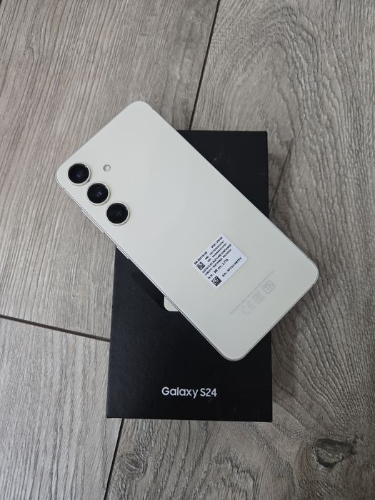 Продам samsung Galaxy S24