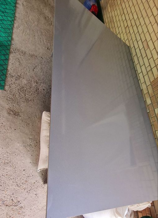 Катта стол сотилади буйи 80 см узунлиги 274 см ката янги мустахкам