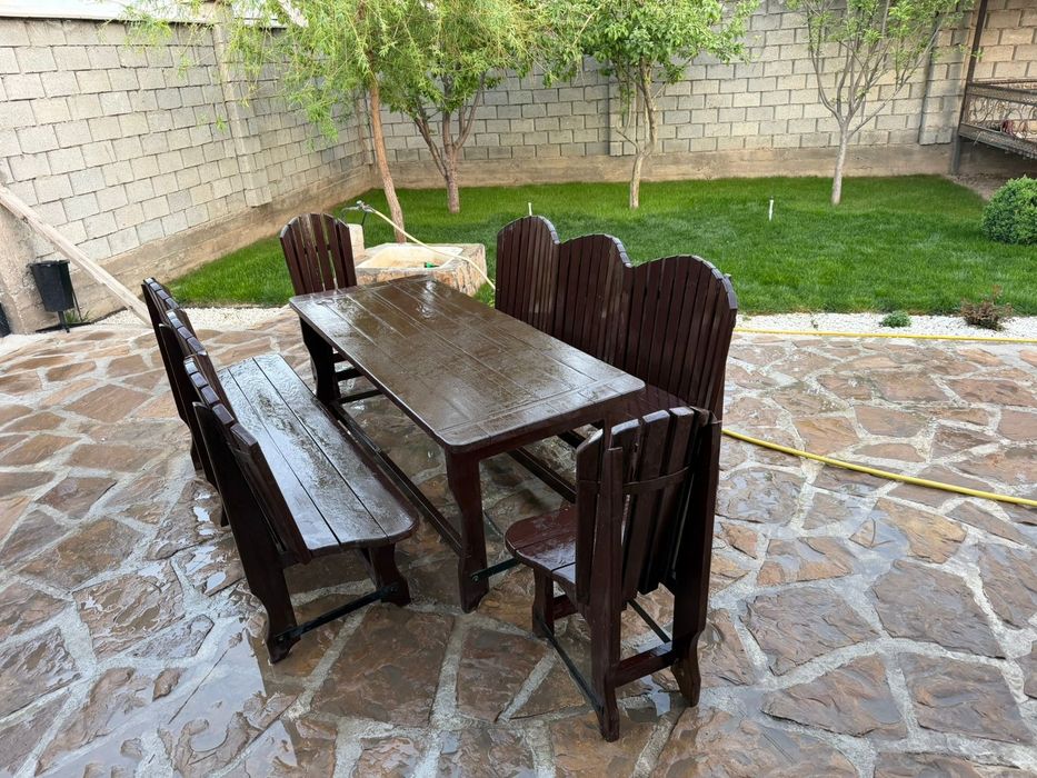 Стол и стулья для сада