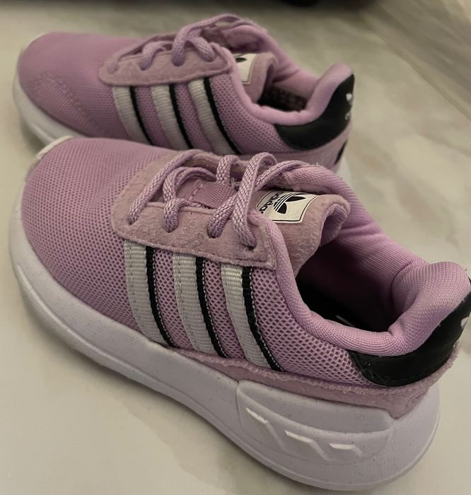 Маратонки Адидас