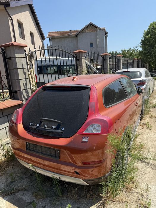 Volvo C30 дизел на части.