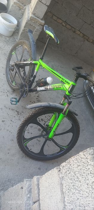 Velosipet spartivniy