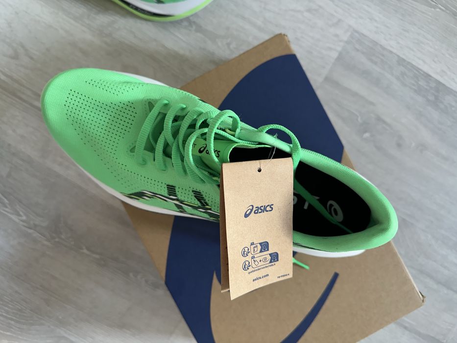 Asics SonicBlast noi cu etichetă